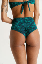LARISSA HOT DELTA COM COS